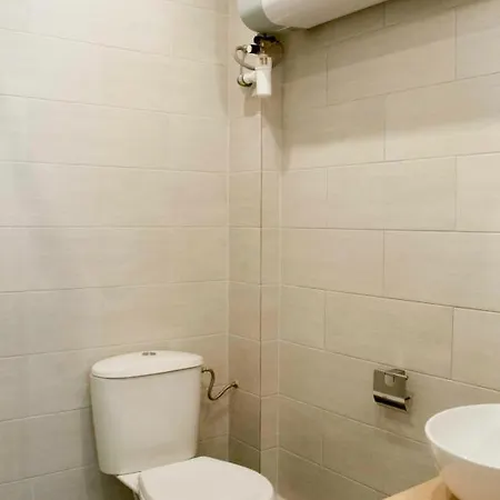 Comfortable And Bright Studio In Vanves Apartment